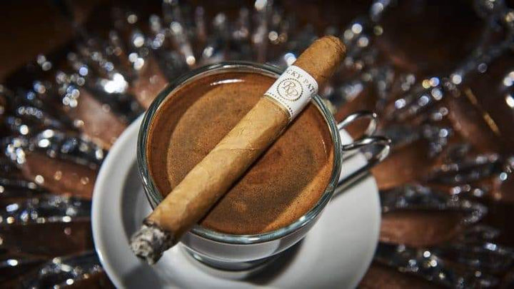 Rocky Patel Vintage 1999 Toro - Cigar Port